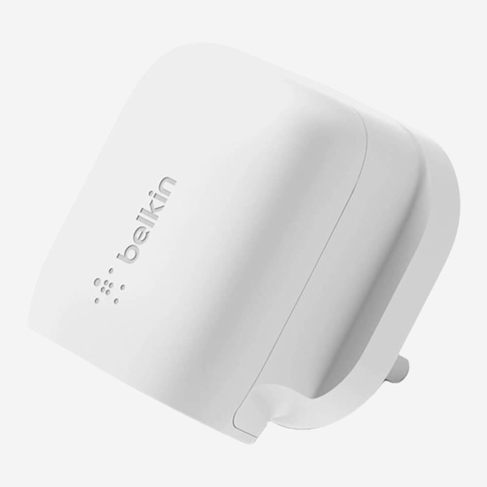 Belkin USB-C 20W Wall Boost PD + PPS Charger - Front View Belkin USB-C 20W Wall Boost PD + PPS Charger - Side View Belkin USB-C 20W Wall Boost PD + PPS Charger - Foldable Prongs