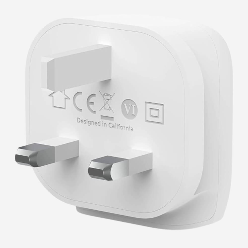 Belkin USB-C 20W Wall Boost PD + PPS Charger - Front View Belkin USB-C 20W Wall Boost PD + PPS Charger - Side View Belkin USB-C 20W Wall Boost PD + PPS Charger - Foldable Prongs